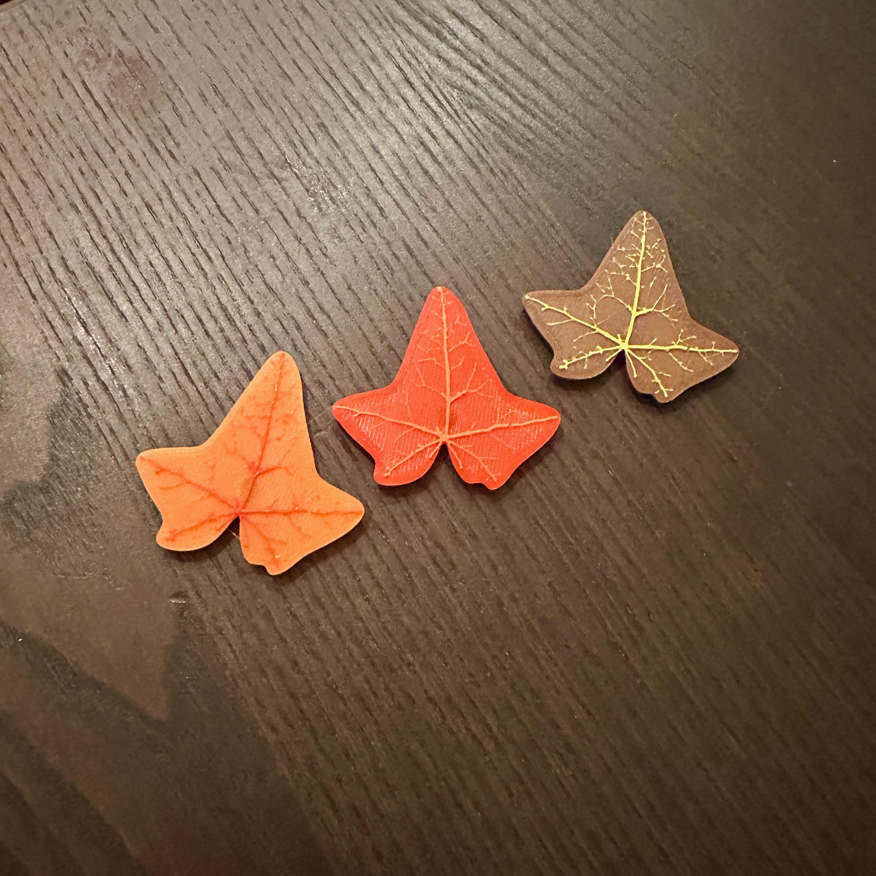 Fridge Ivy: Magnetic Vine Décor